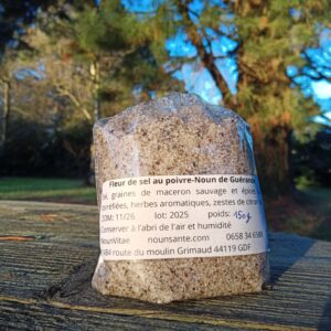 Fleur de sel au maceron moulu de Guérande